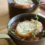 法式洋蔥湯 soup a l'oignon gratinee